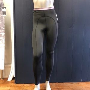 Saya SG Spiritual Gangster leggings